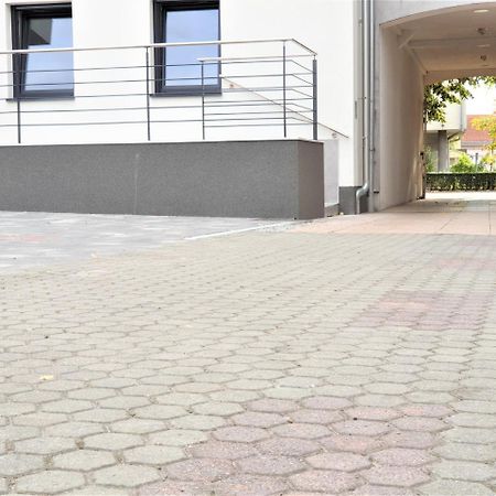 Hotel Central Slavonski Brod Esterno foto