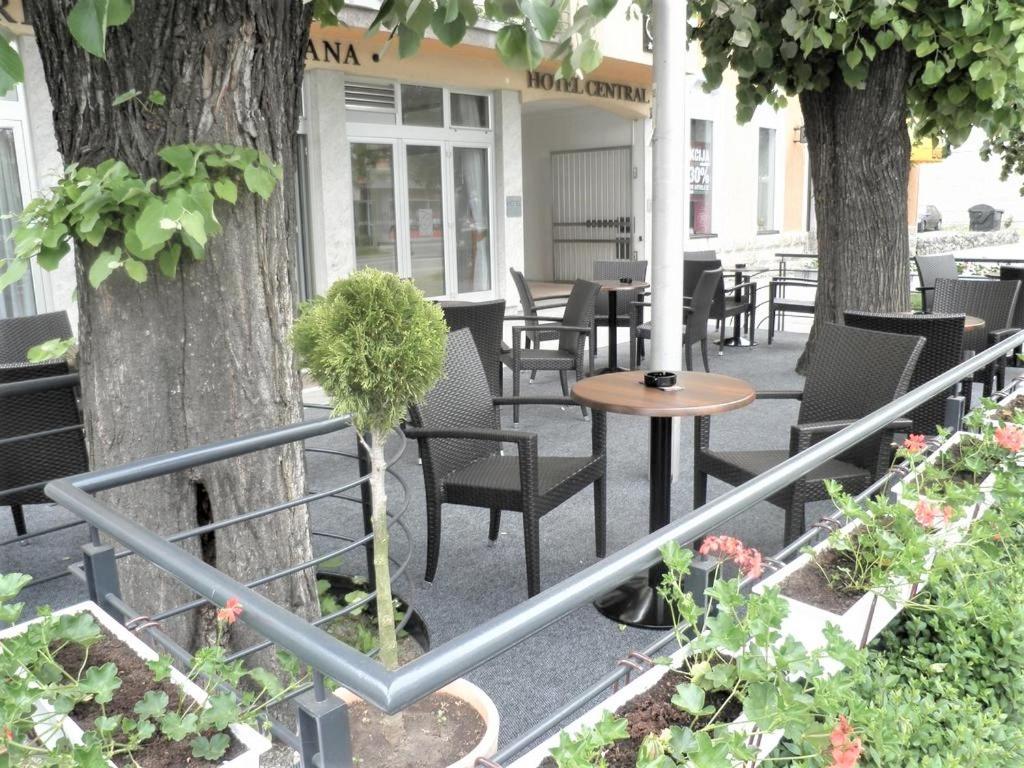 Hotel Central Slavonski Brod Esterno foto
