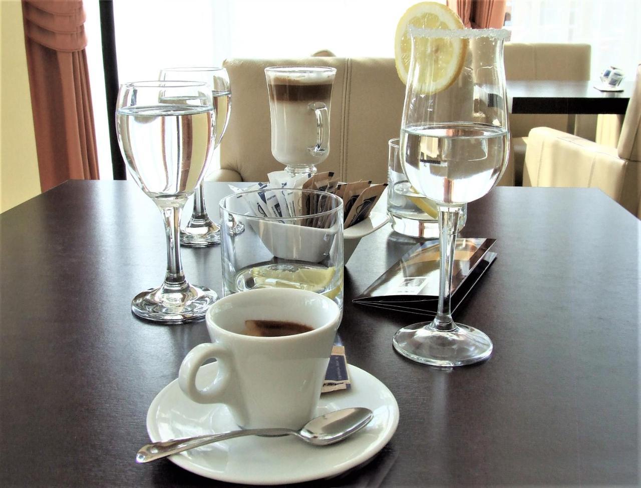 Hotel Central Slavonski Brod Esterno foto